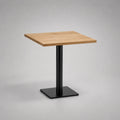 Quadratischer Esstisch aus Eichenfurnier und pulverbeschichtetem Stahl, Natur/Schwarz, 70 × 70 × 75 cm